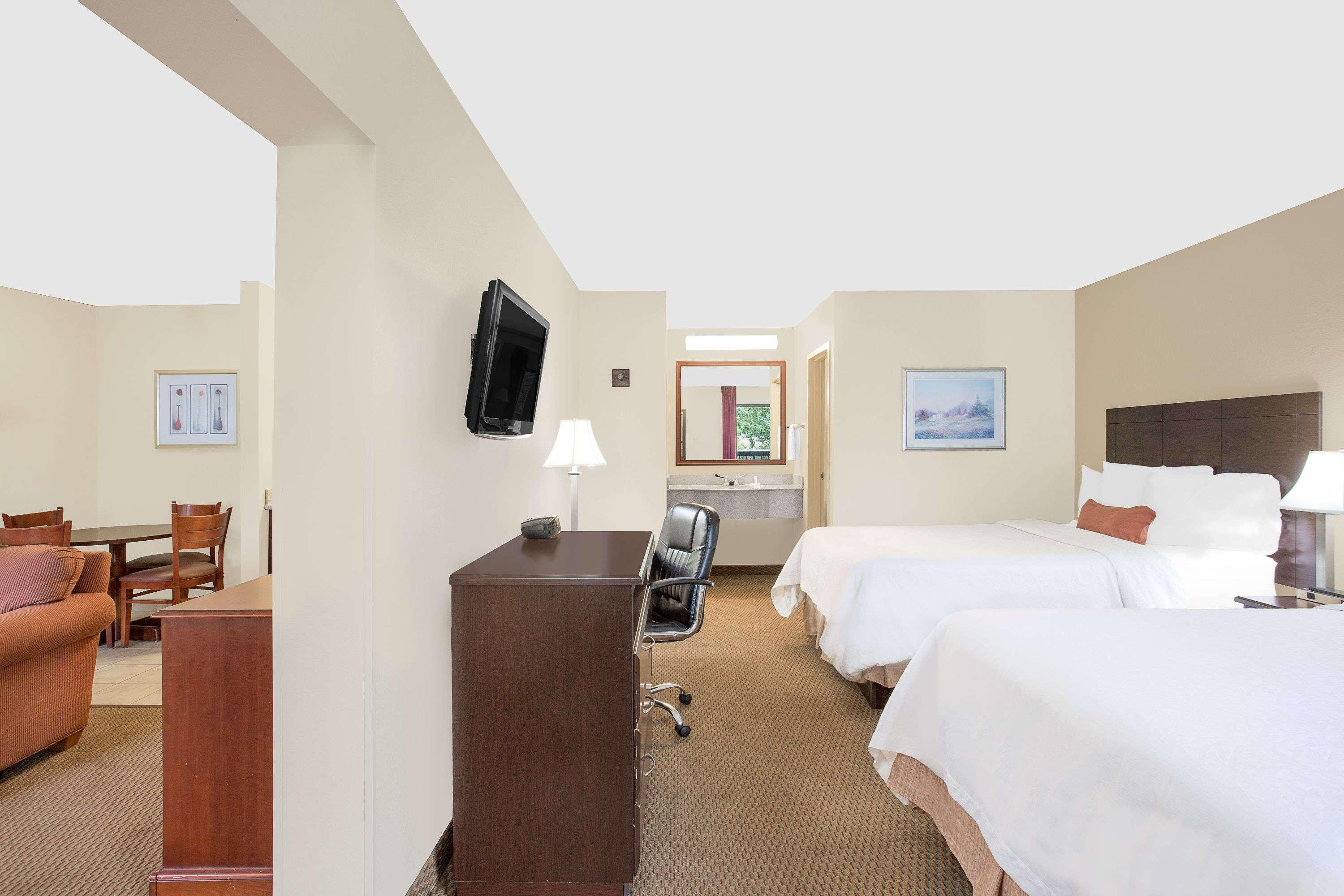 Baymont By Wyndham Greenville Bagian luar foto